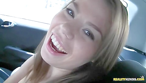 Sexy amateur coupl pounds hardcore sex