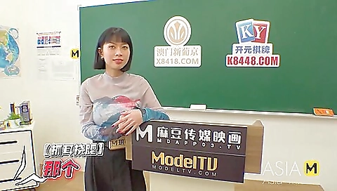 Horny couple fuck in a wild sex video Horny couple fuck in a wild sex video