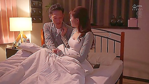 Mature asian model gets her pussy pounded