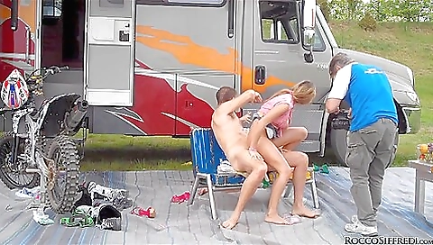 Slutty girl take cup jazzi sexo and cum