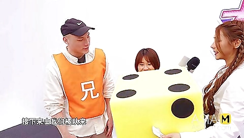 Shake & cum on my ass of a hawt chick